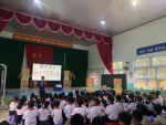 CHIẾU PHIM TUYÊN TRUYỀN: TRANG BỊ “LÁ CHẮN” TỰ BẢO VỆ CHO HỌC SINH KIM ĐỒNG TRƯỚC NGƯỜI LẠ